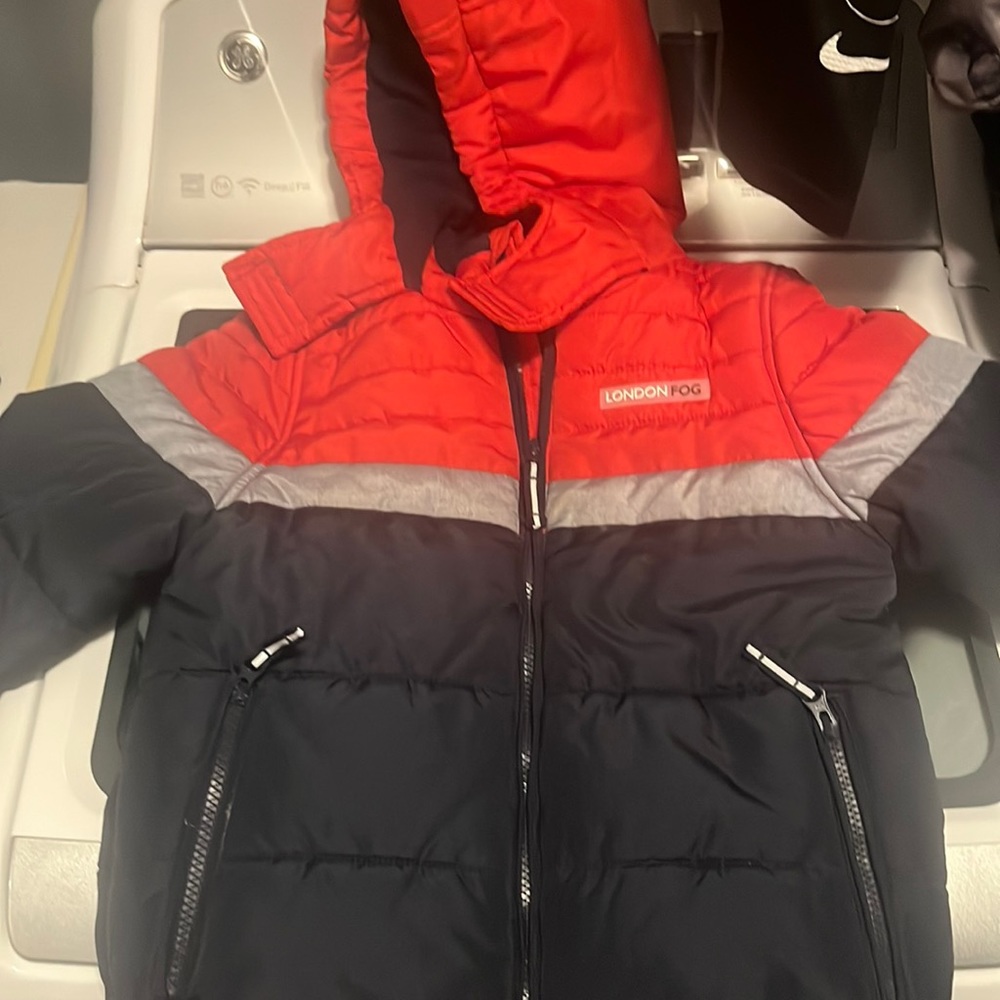 London Fog boys size 7 coat red, navy, grey